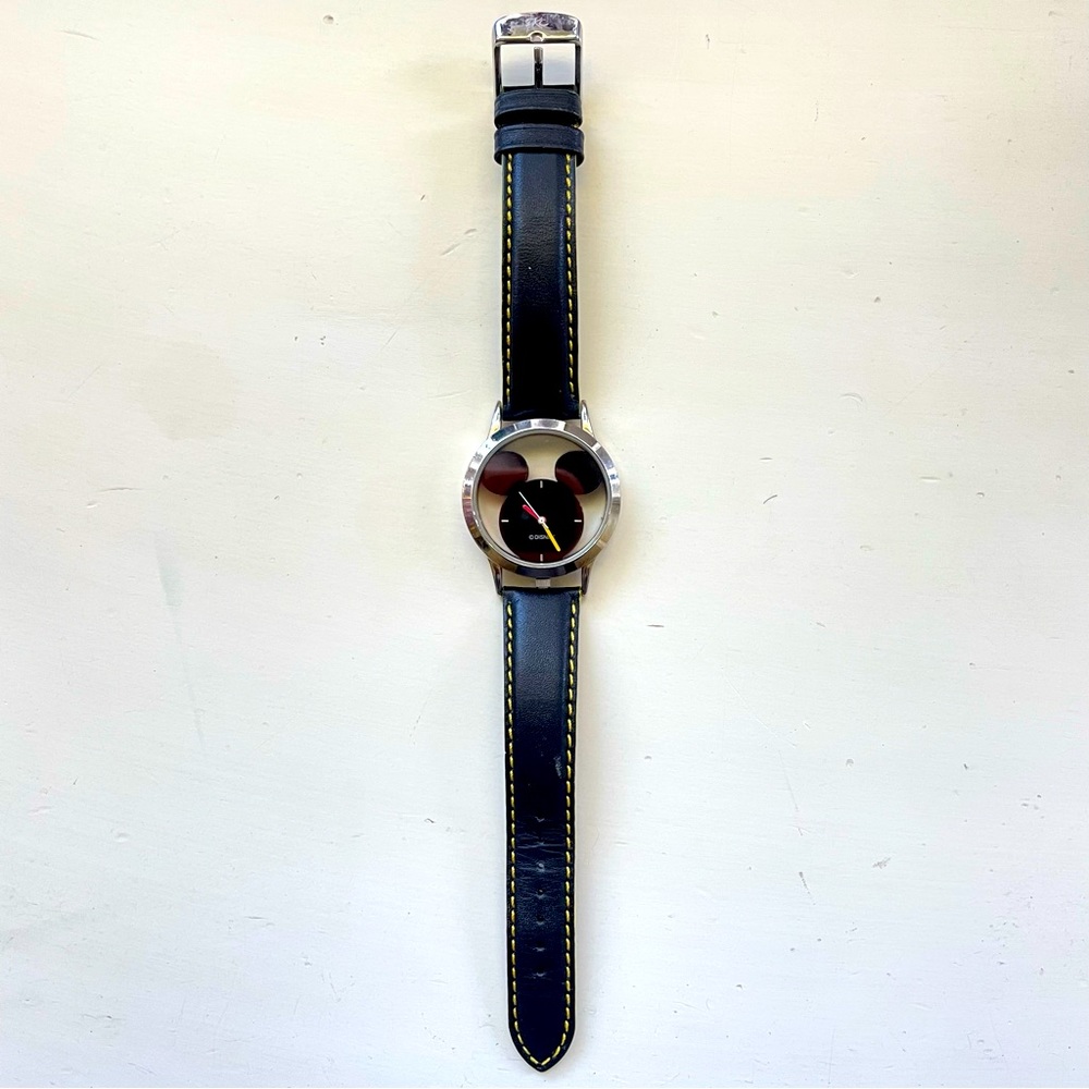 Men’s Disney Mickey Mouse Head Silhouette Quartz with Black Leather Band/Yellow